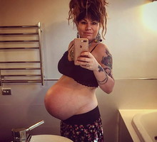 Blogerka Constance Hall