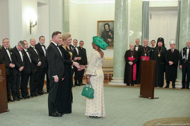 Niezwykły strój polskiej Pierwszej Damy: Agata Duda wyglądała olśniewająco!