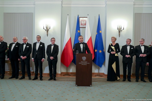 Niezwykły strój polskiej Pierwszej Damy: Agata Duda wyglądała olśniewająco!