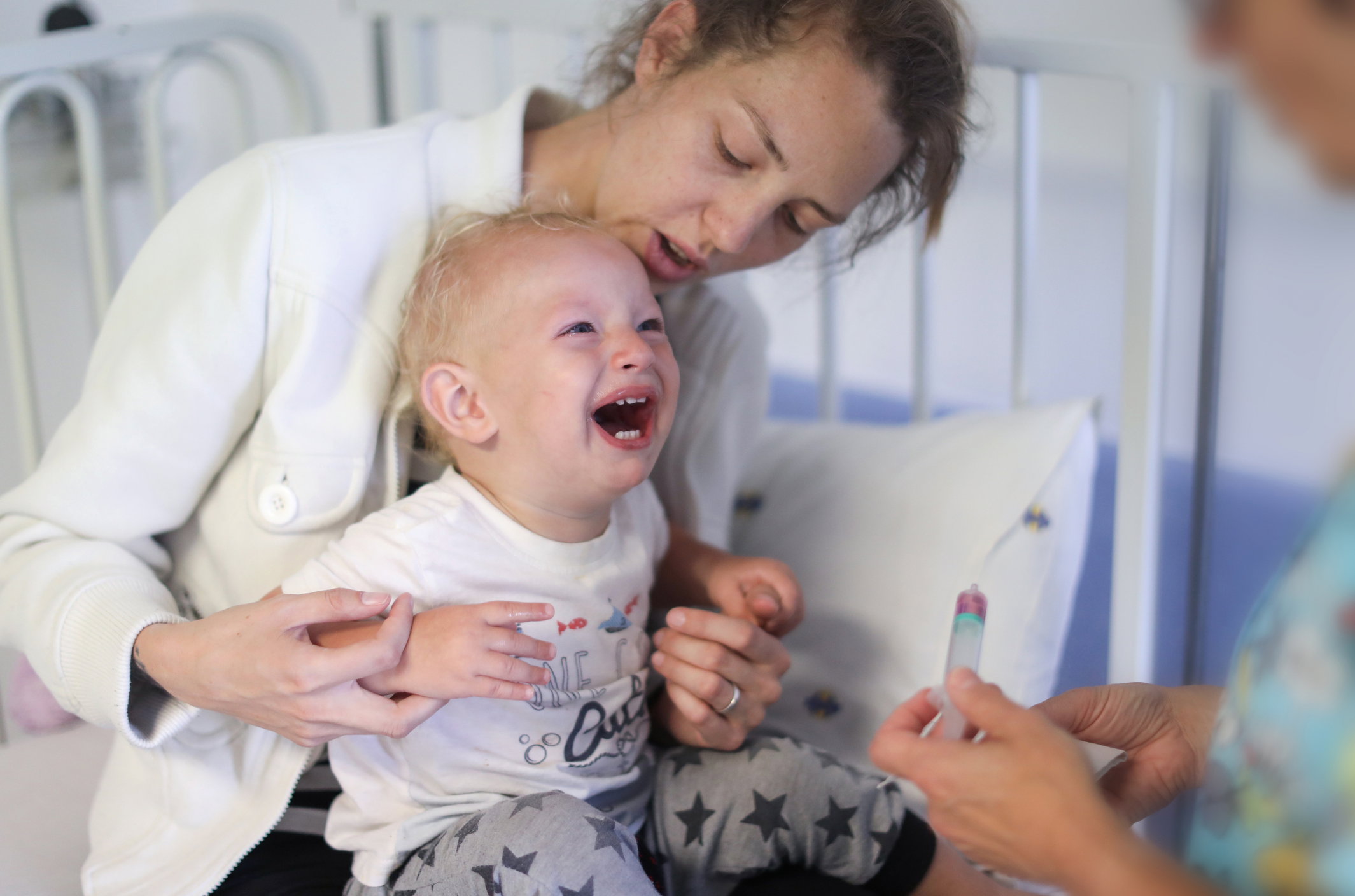 "Rodzice w szpitalach powinni być przy dzieciach" - poruszający apel lekarzy, którzy stanowczo mówią #StopSeparacji