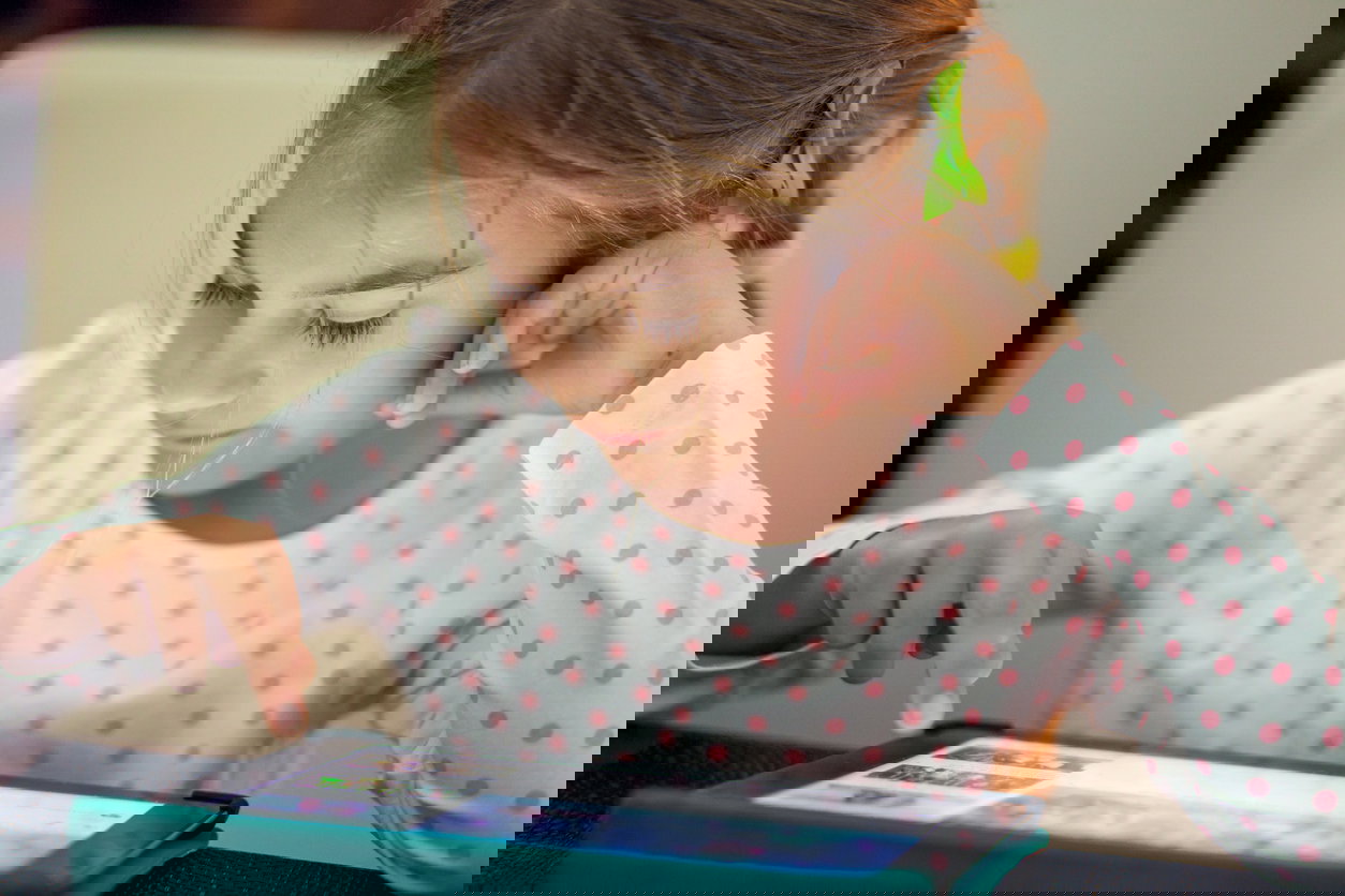 Skutki używania tabletów i smartfonów przez dzieci