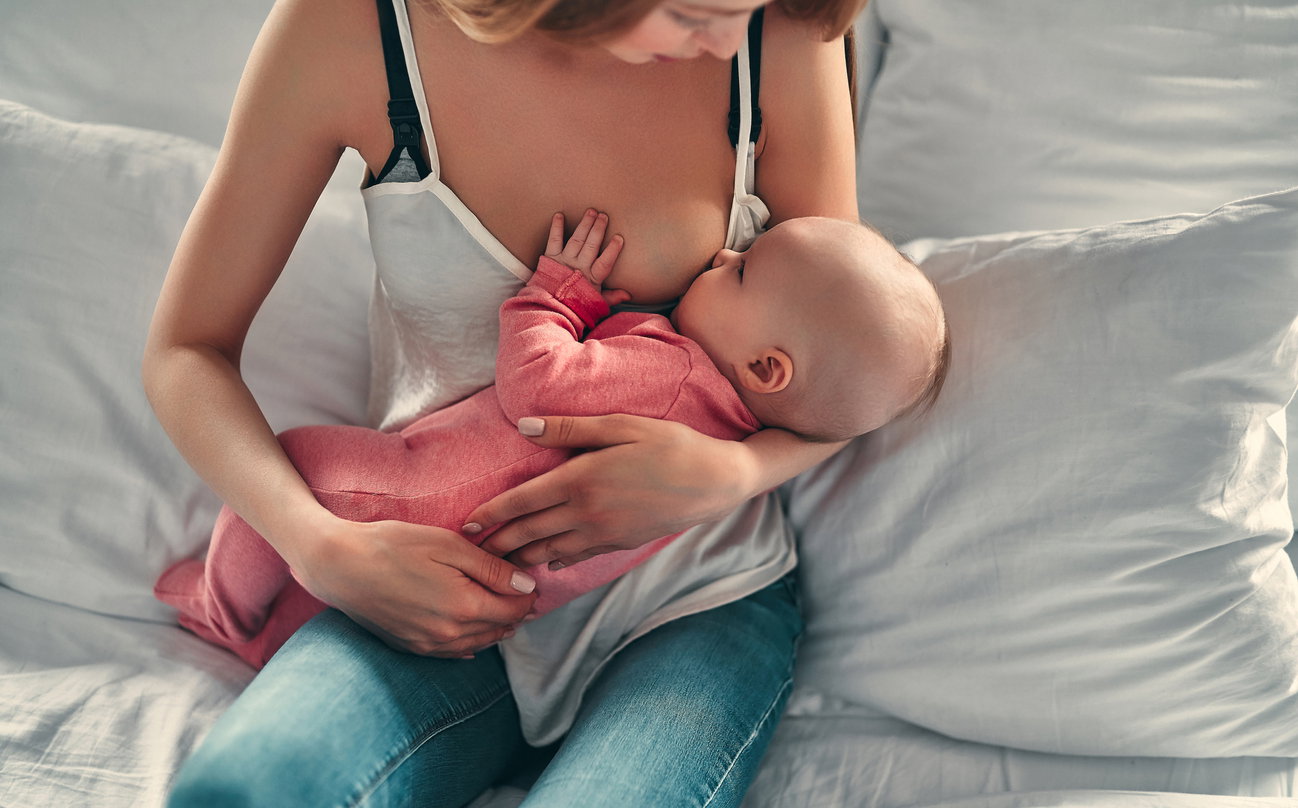 Czego nie robić karmiąc piersią?