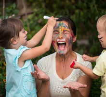 Znana mama apeluje do mężczyzn. „Róbcie nam zdjęcia, nawet gdy mówimy, by tego nie robić”.