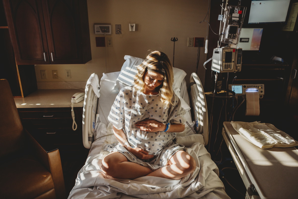 Megan Mattiuzo, która na co dzień zajmuje się fotografią ślubna zdecydowała się sfotografowała własny poród.