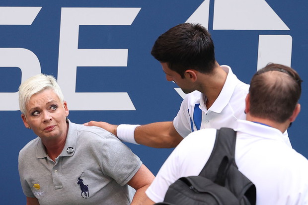 Novak Djoković przeprasza za uderzenie sędzię piłką, za co został zdyskwalifikowany z US Open