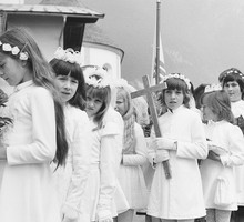 Sukienki komunijne vintage