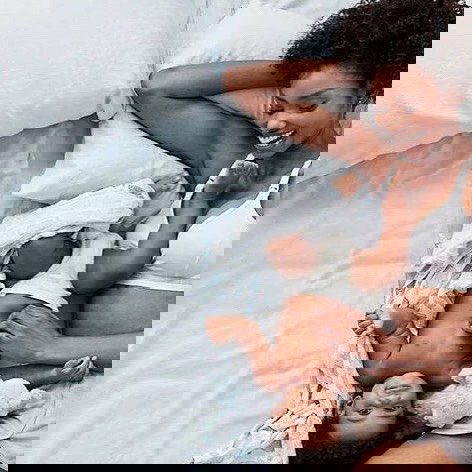 Modelka Adaora Akubilo Cobb z synkiem