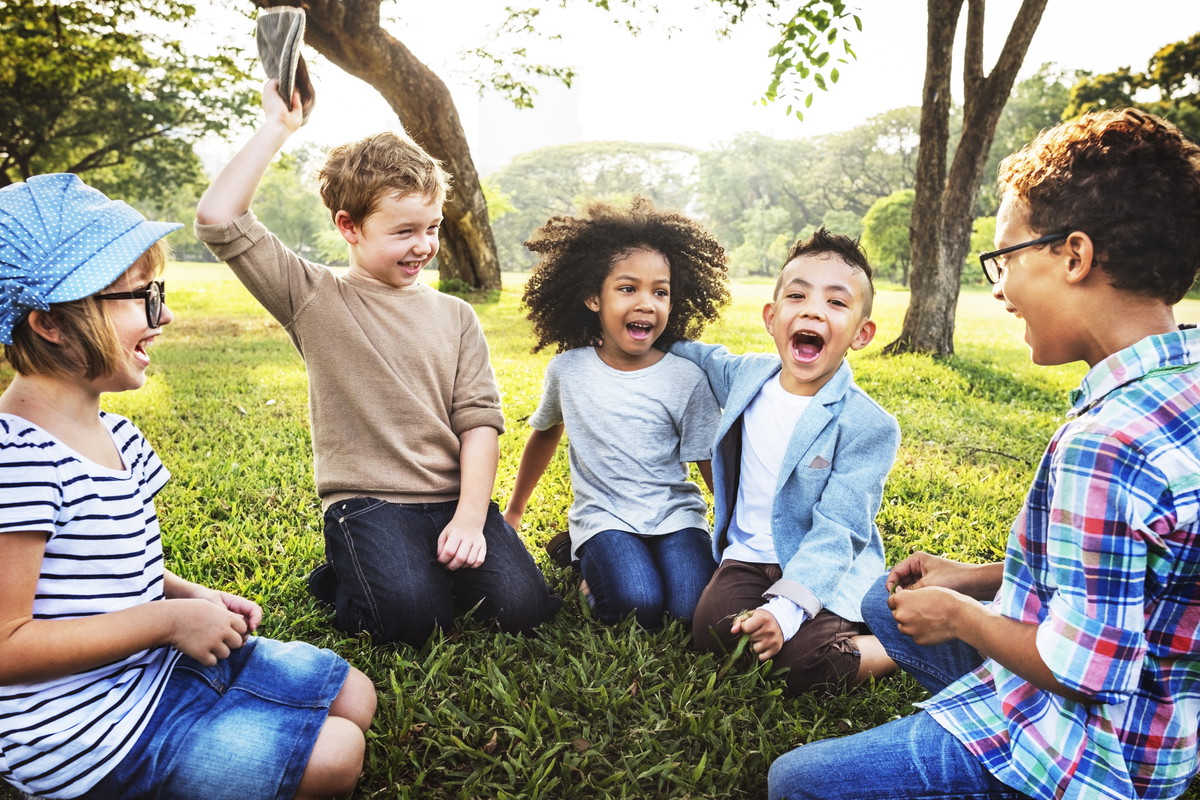 Śmiejące się dzieci