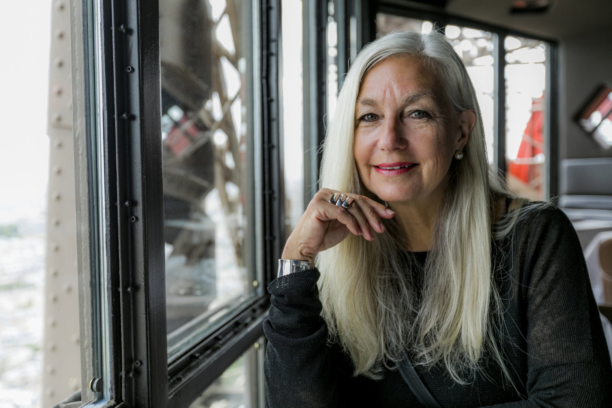 uśmiechnięta kobieta