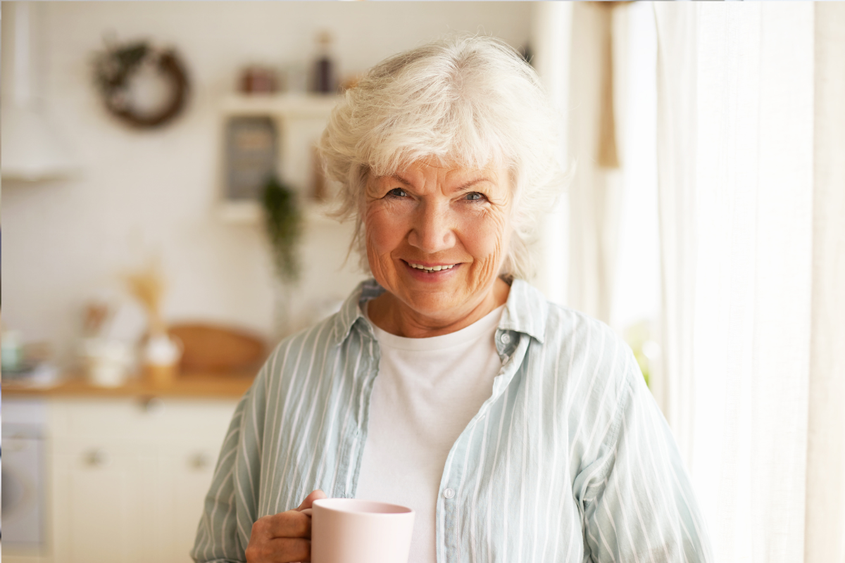 uśmiechnięta kobieta