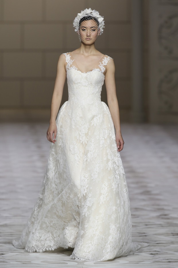 Pronovias_brd_S15_129