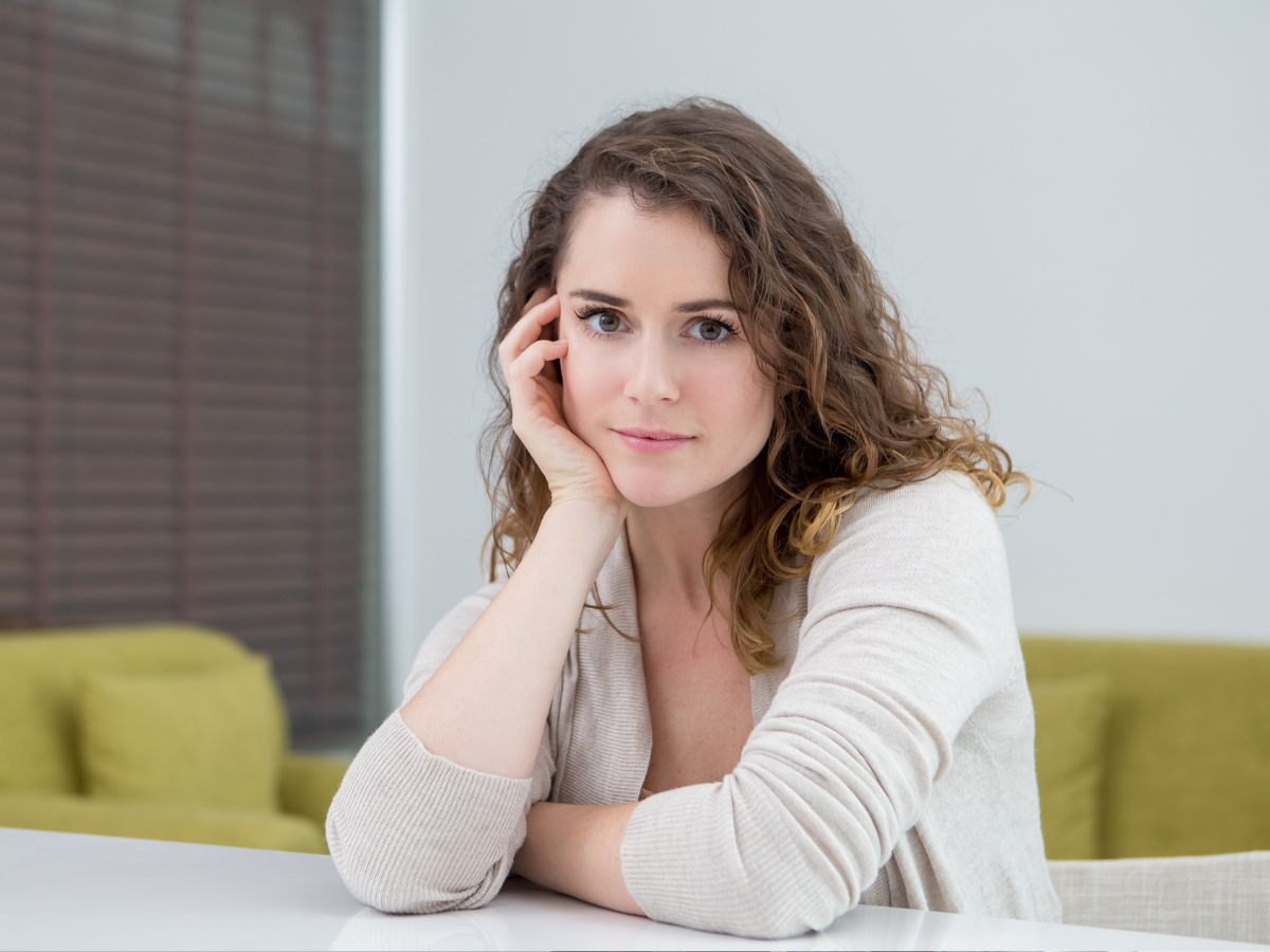 pewna siebie kobieta