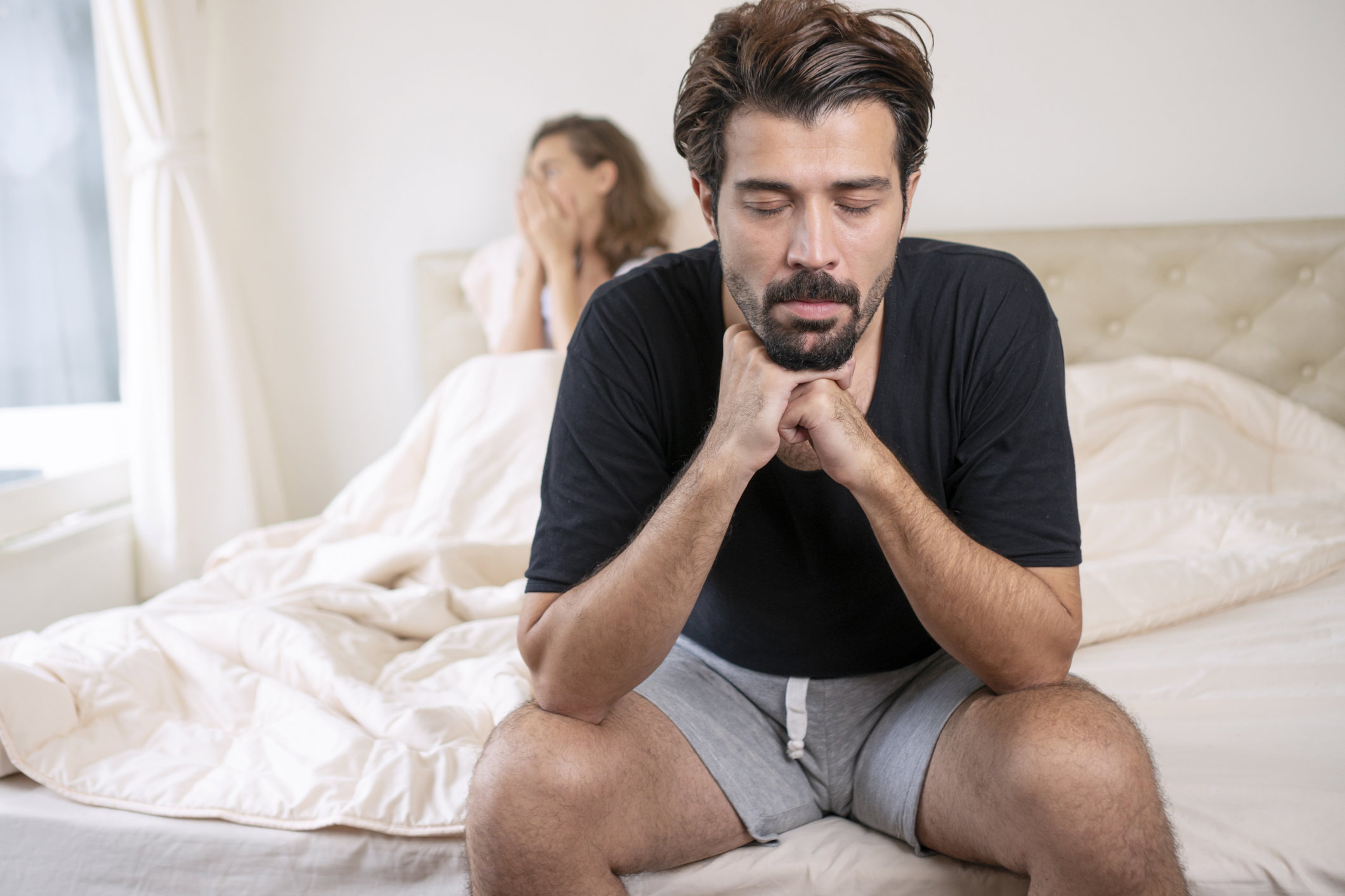 mężczyzna zdradził żonę