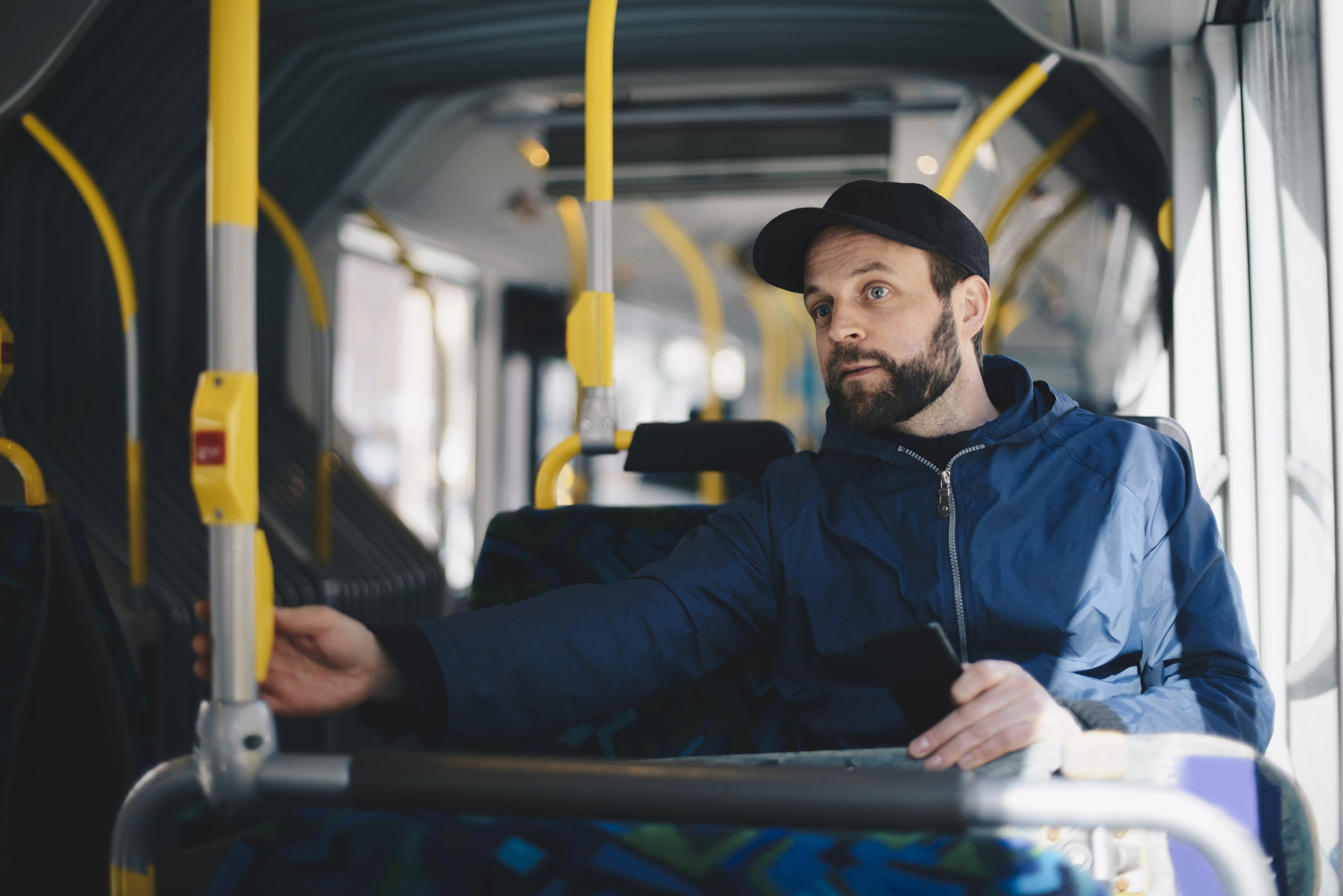 Mężczyzna w autobusie