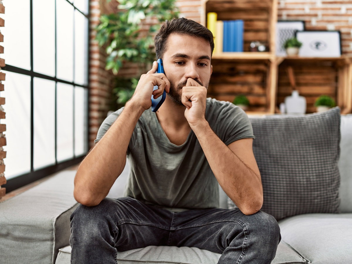 facet którego zdradziła żona