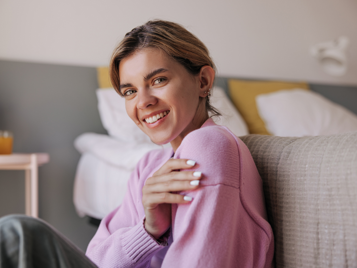 uśmiechnięta dziewczyna