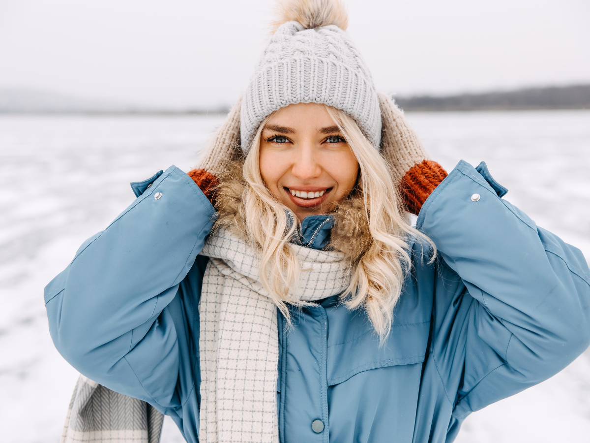 uśmiechnięta dziewczyna