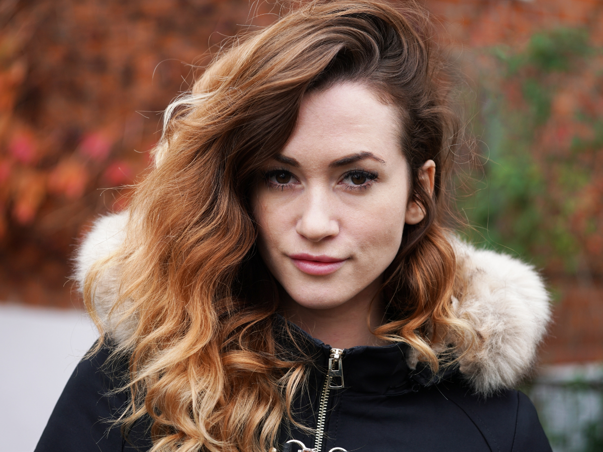 pewna siebie kobieta