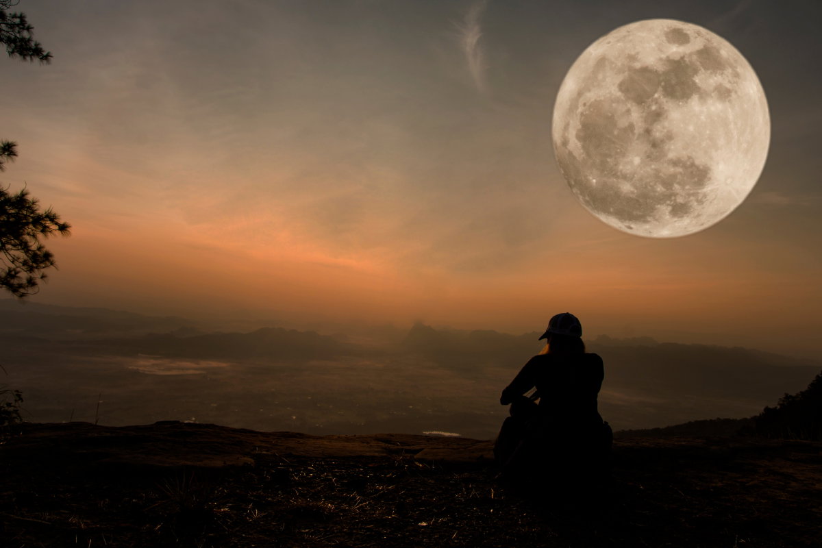 Wskazano 3 znaki zodiaku, którym pełnia Księżyca w Rybach da w kość