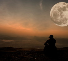 Wskazano 3 znaki zodiaku, którym pełnia Księżyca w Rybach da w kość