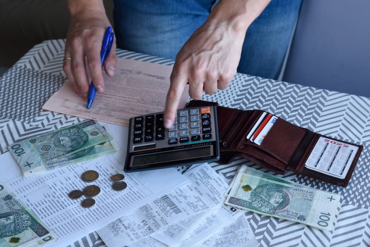 Wskazano 3 znaki zodiaku, które we wrześniu 2024 r. będą musiały zacisnąć pasa