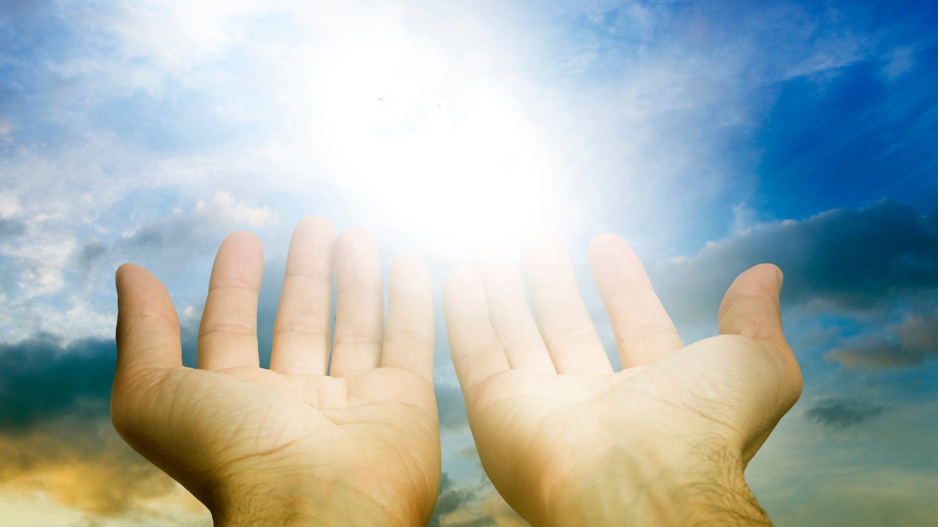 Wskazano 3 znaki zodiaku, na które już jesienią spłynie anielska łask