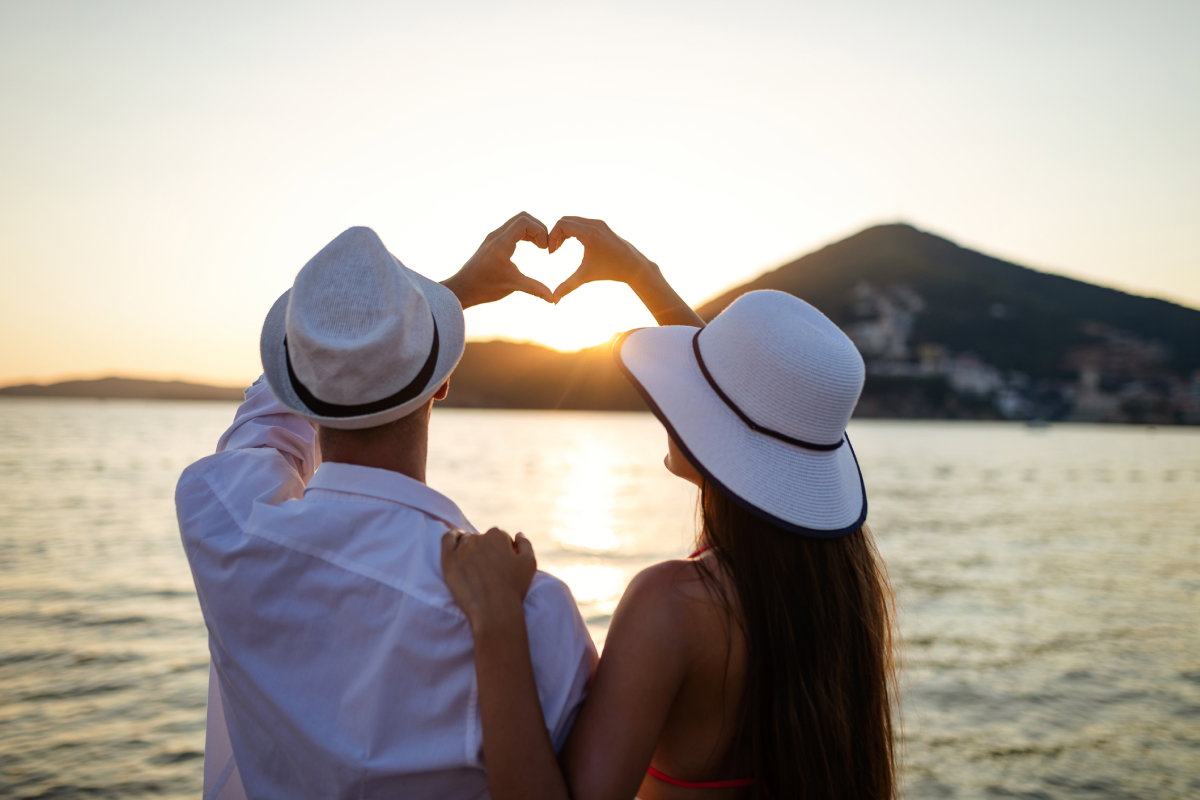 Wskazano 3 znaki zodiaku, które znajdą miłość do końca sierpnia