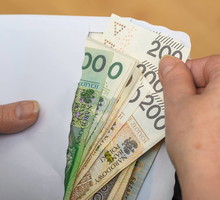 Szeptuszy rytuał na niemałą sumkę i dobre decyzje