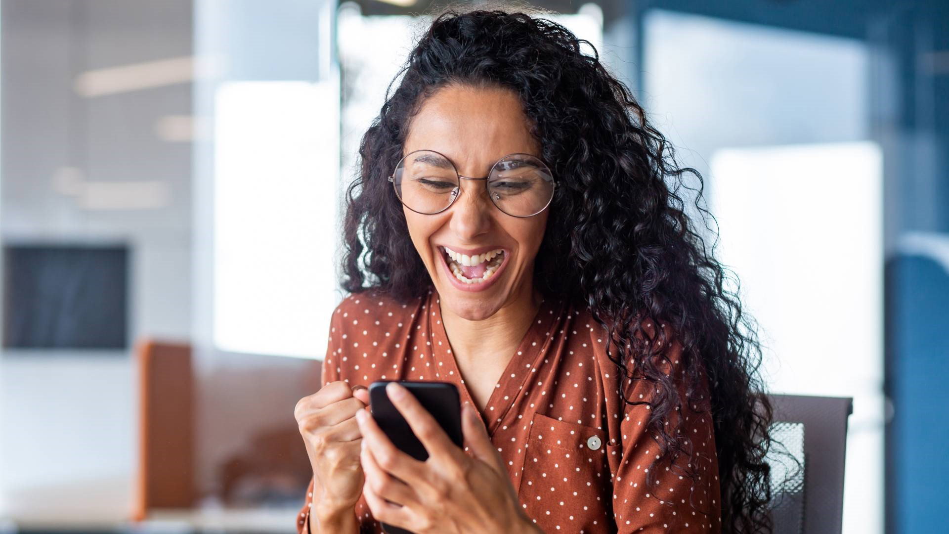 Wskazano 3 znaki zodiaku, które w sierpniu 2024 unikną wielkiego pecha