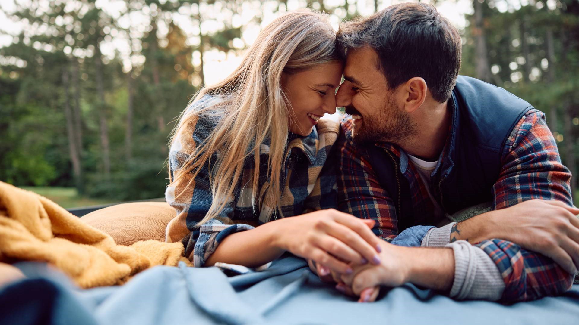 Wakacyjne zaklęcie na gorącą miłość. Zrób to, a ukochany na nowo się w tobie zakocha