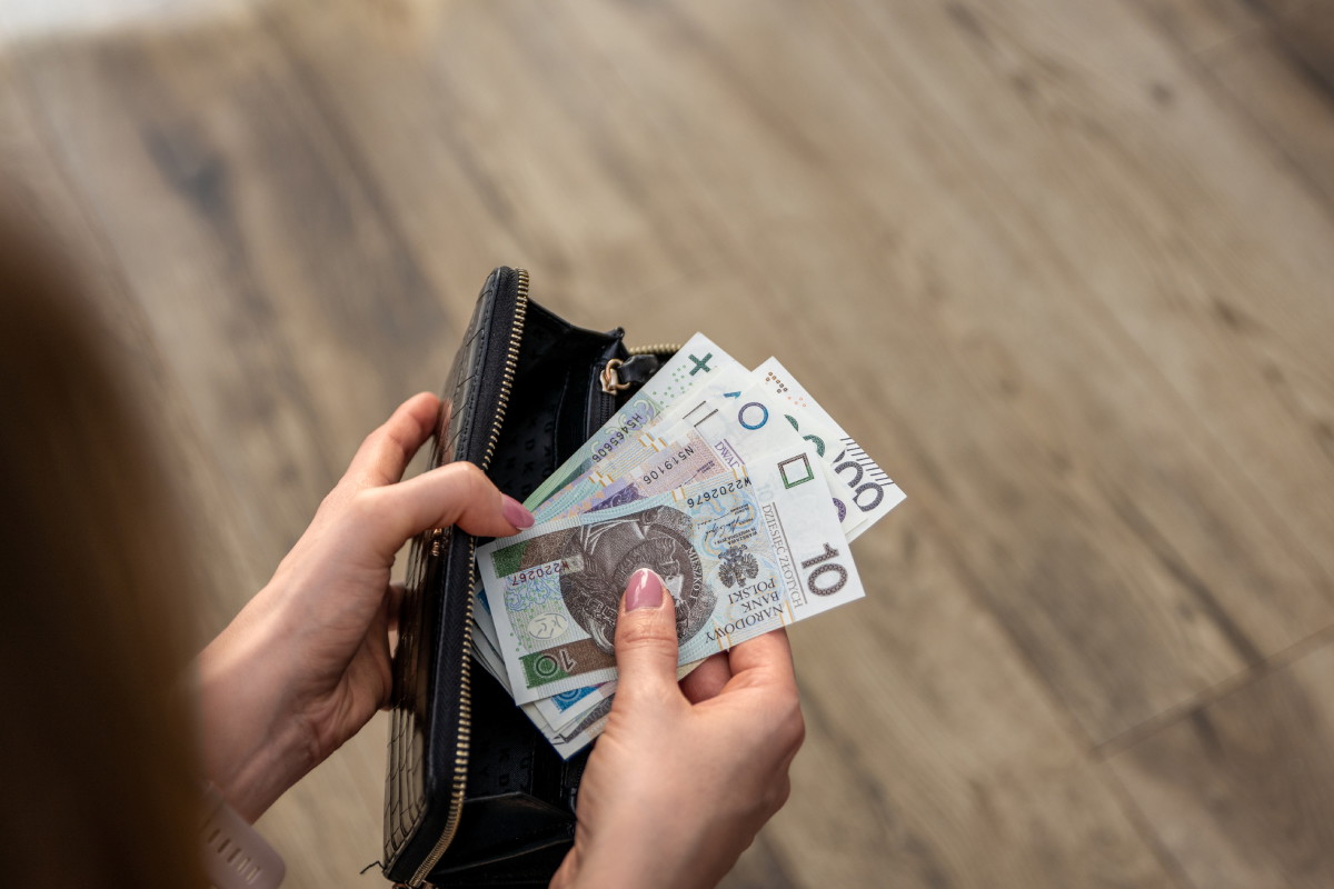 Wskazano 3 znaki zodiaku, które muszą zacisnąć pasa