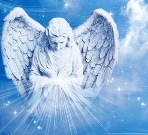 Wskazano 3 znaki zodiaku, które latem 2024 dotknie ręka anioła