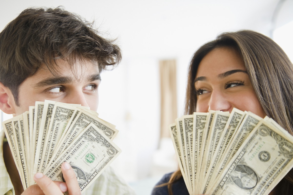 Te 4 znaki zodiaku czeka ogromne powodzenie finansowe w czerwcu 2024