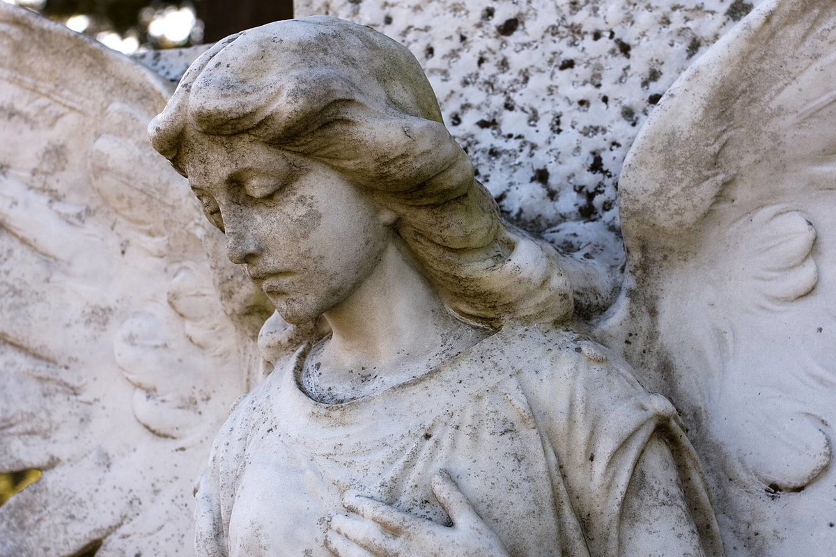 Anioł stróż ma ważne przesłanie dla 3 znaków zodiaku