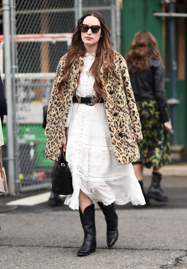 Sukienki trendy wiosna 2019: trendy moda wiosna 2019