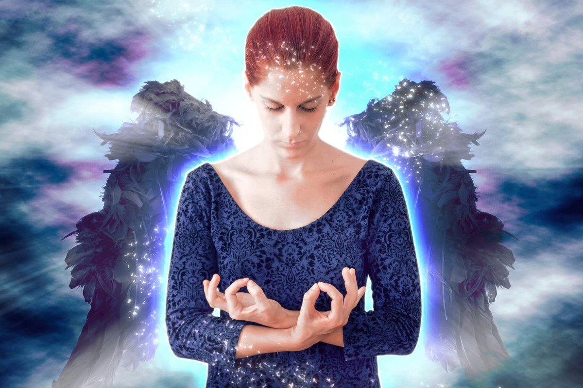 Wskazano 3 znaki zodiaku, które otrzymają ważne przesłanie od anioła mroku