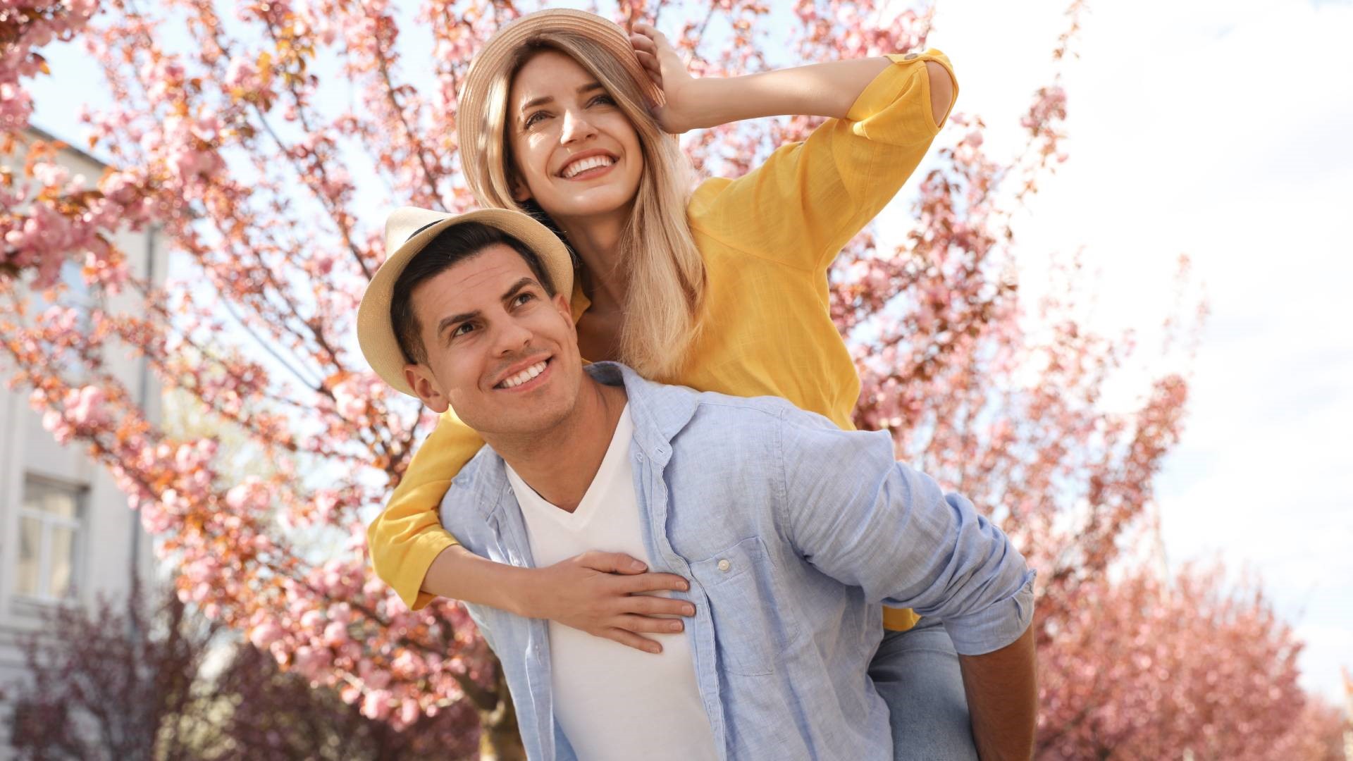 Wskazano 3 znaku zodiaku, którym w maju Amor zawróci w głowie