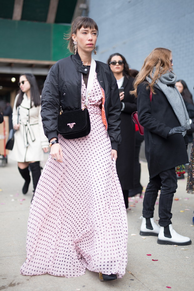 Trendy moda wiosna 2019: trendy z lat 90., które powracają