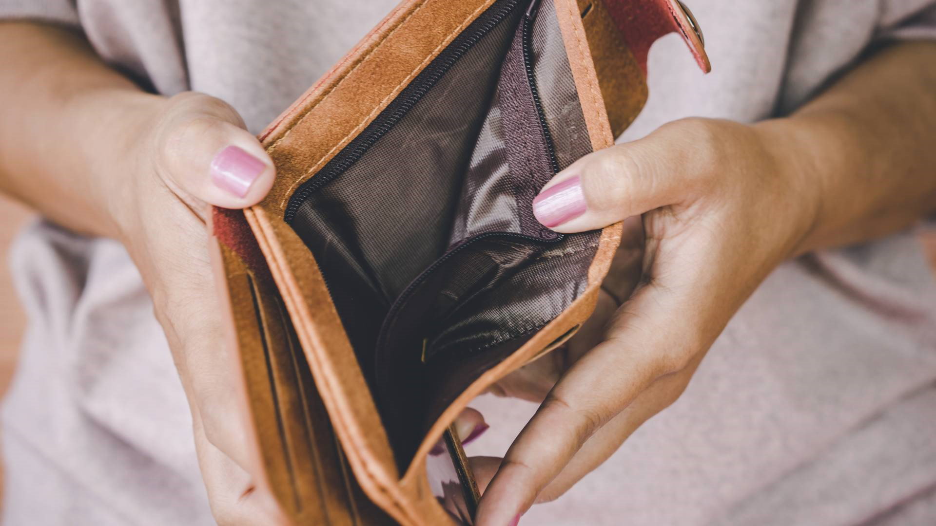 Babcia z Polesia ostrzega ta 1 rzecz a portfelu wróży niedostatek