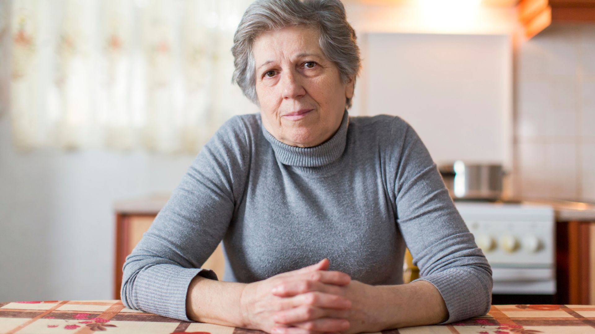 znak na kuchennym stole