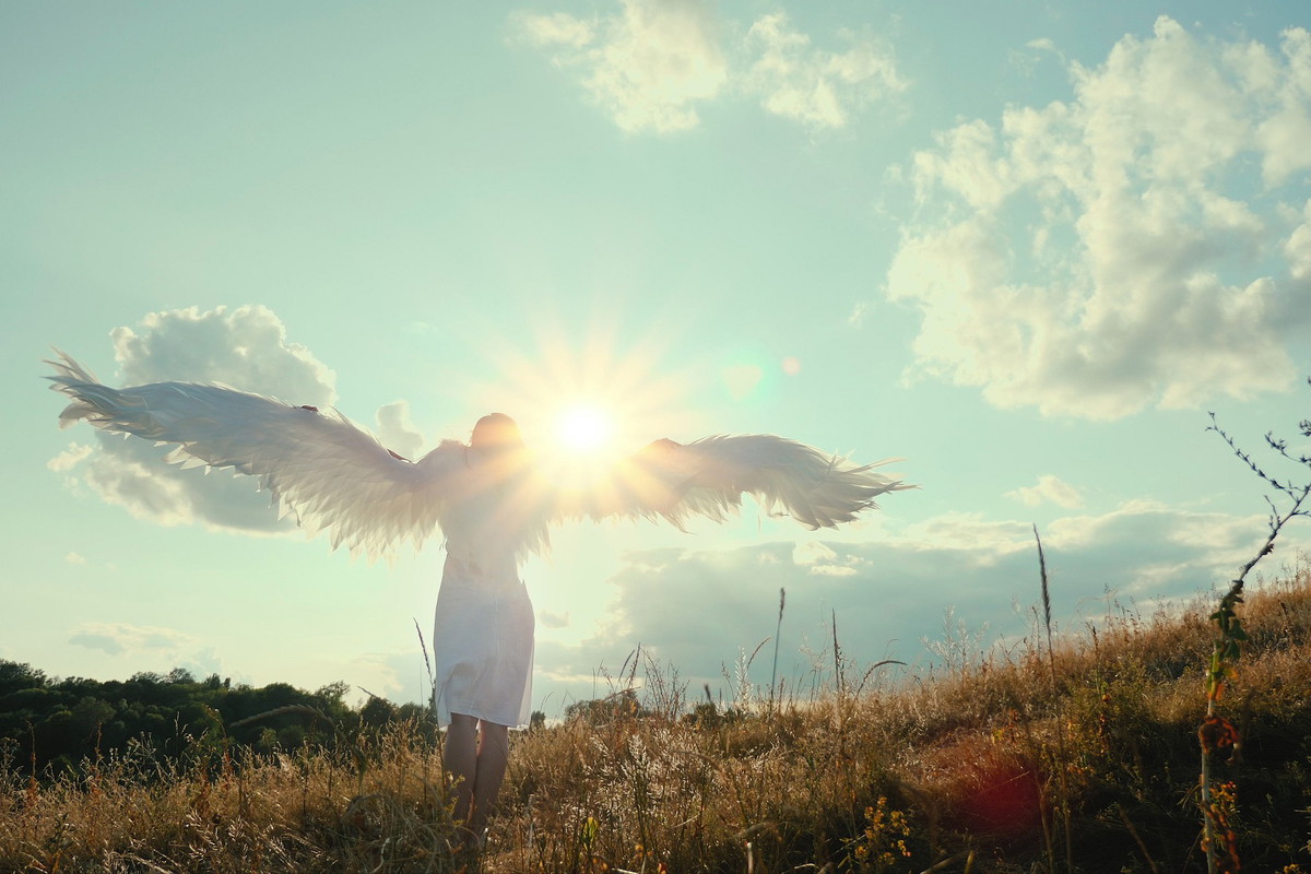 Anioł weźmie za rękę te 2 znaki zodiaku