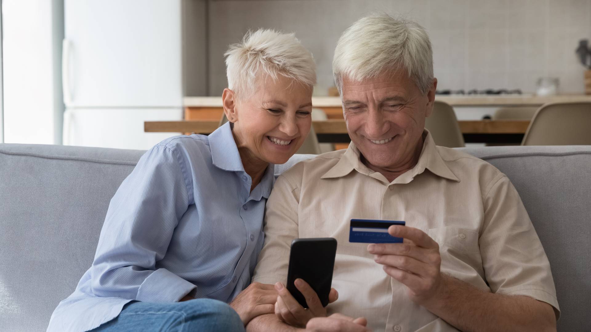 Wskazano 3 znaki zodiaku, które będą mieć niebawem szczęście w finansach Getty Images, fizkes