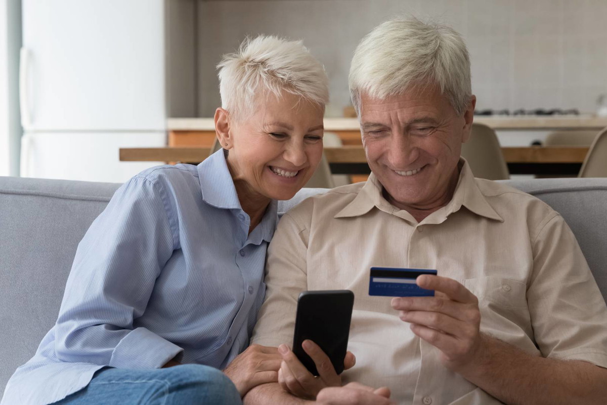 Wskazano 3 znaki zodiaku, które będą mieć niebawem szczęście w finansach Getty Images, fizkes