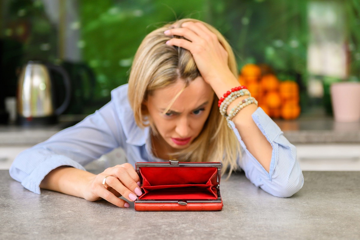 Te 3 znaki zodiaku w marcu dotknie finansowy pech. To będzie ich czarny miesiąc