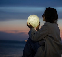 Pełnia Księżyca w Pannie pomaga wykonać 1 ważny krok