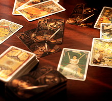 Tarot miesięczny na marzec 2024