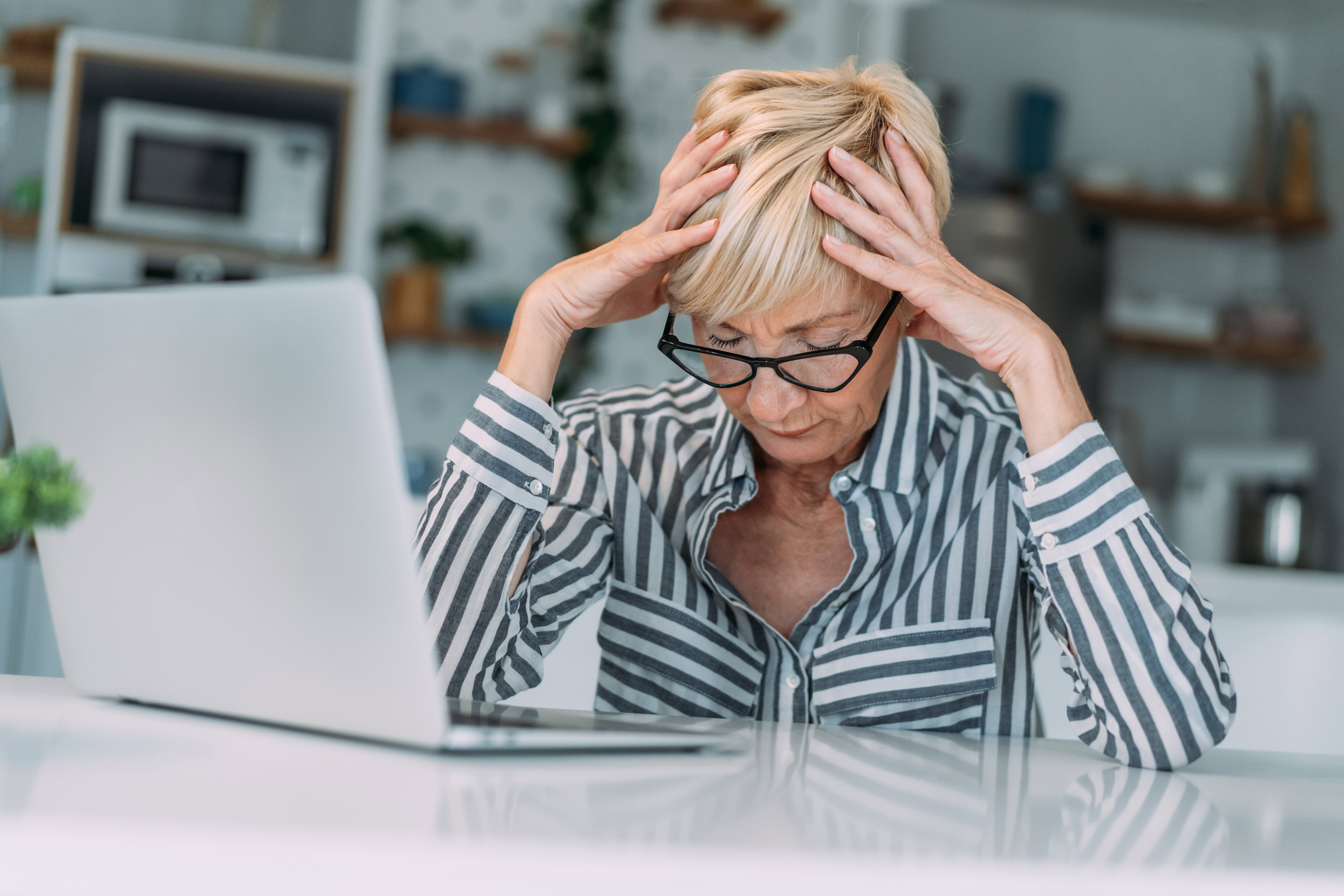 Czarny kamień usuwa zmartwienia i oczyszcza aurę