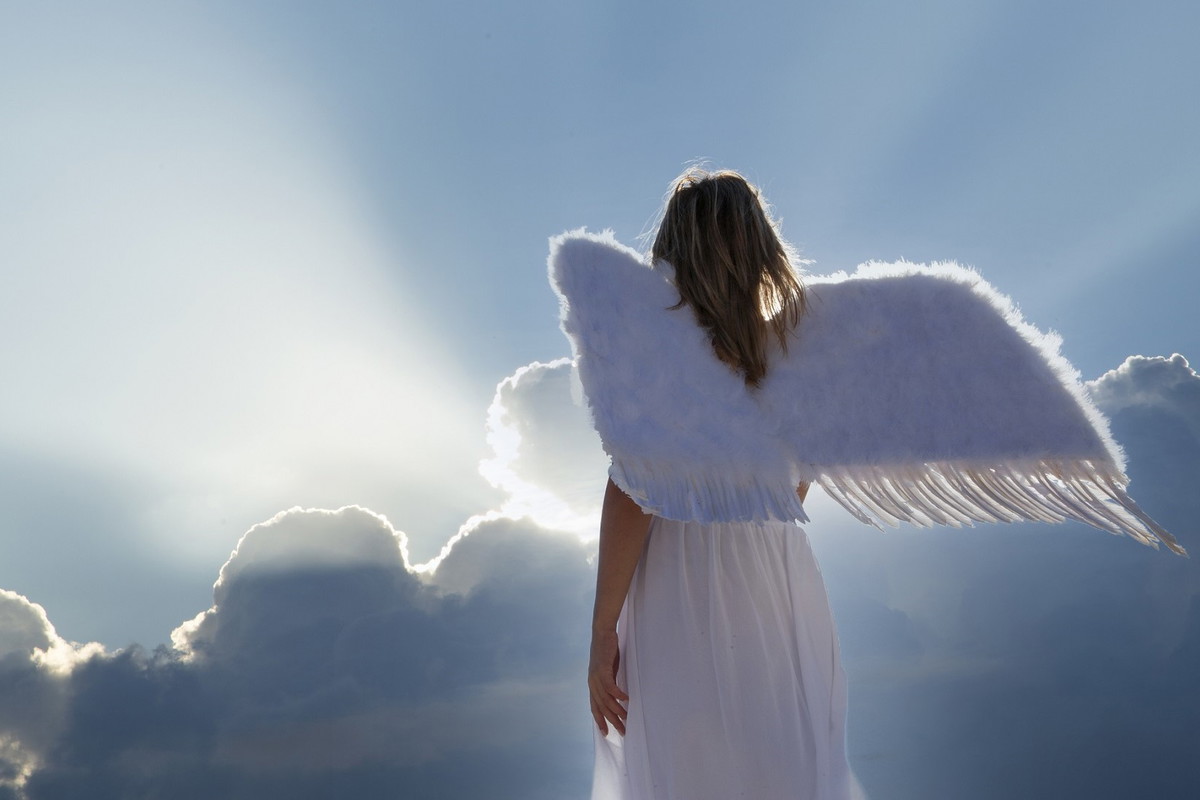 Anioły otwierają bramy miłości tym 4 znakom zodiaku. Wkrótce odnajdą wielkie uczucie