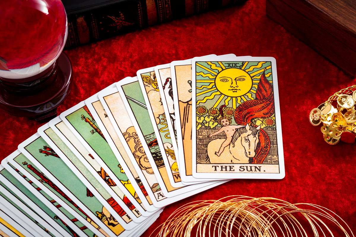 Wielki tarot na luty 2024