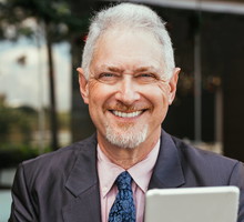 Ujawniono imiona 7 mężczyzn, którzy są rekinami biznesu